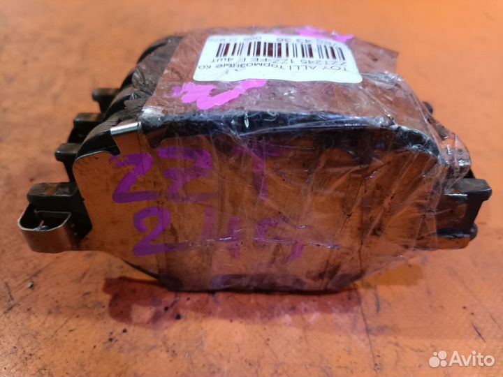 Тормозные колодки Toyota Allion ZZT245 (Переднее)