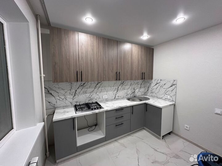 Кухонный гарнитур на заказ от фабрики