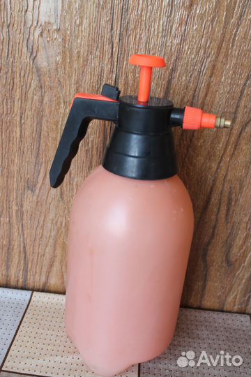 Распылитель (опрыскиватель) 2 L