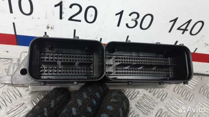 Блок управления двигателем Skoda Octavia (A7) III