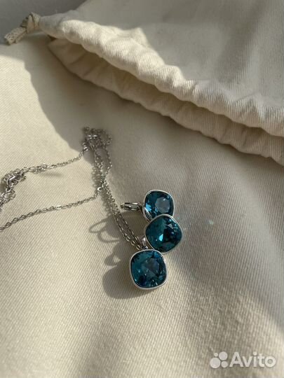 Комплект украшений с кристаллами Swarovski