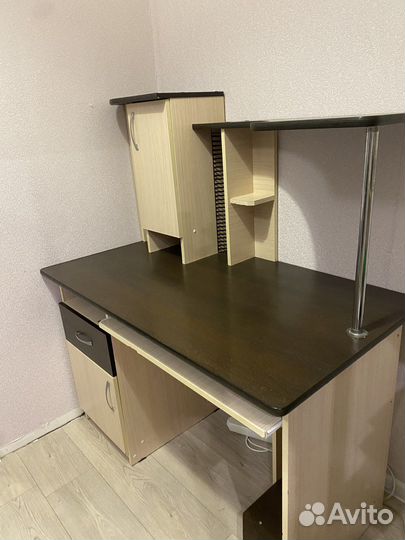 Компьютерный стол