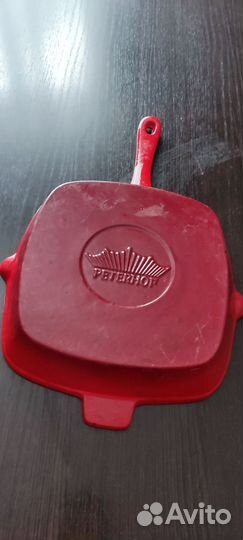 Чугунная сковорода - гриль Peterhof