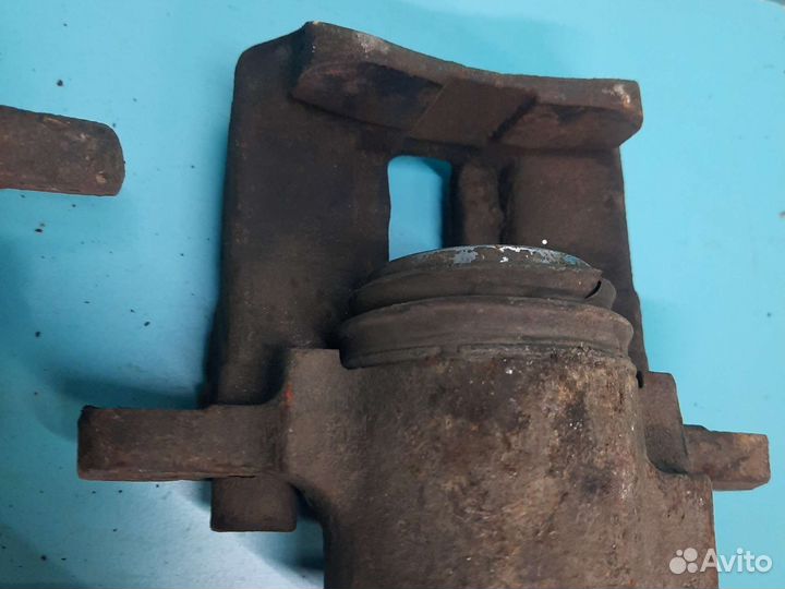 Суппорт тормозной Renault logan