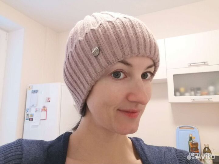 Шапка светло розовая зимняя тёплая вязаная