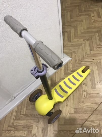 Детский трехколесный самокат