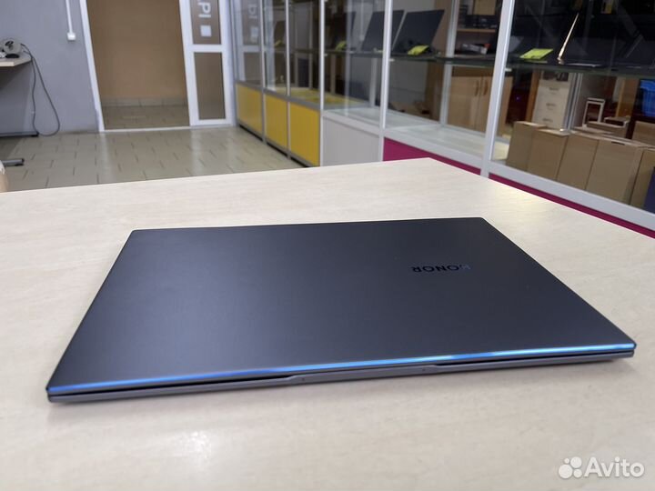 Компактный Ультрабук Honor/Ryzen/8GB/SSD