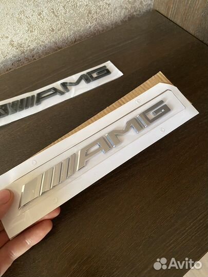 Эмблема шильдик на крышку багажника Mercedes AMG