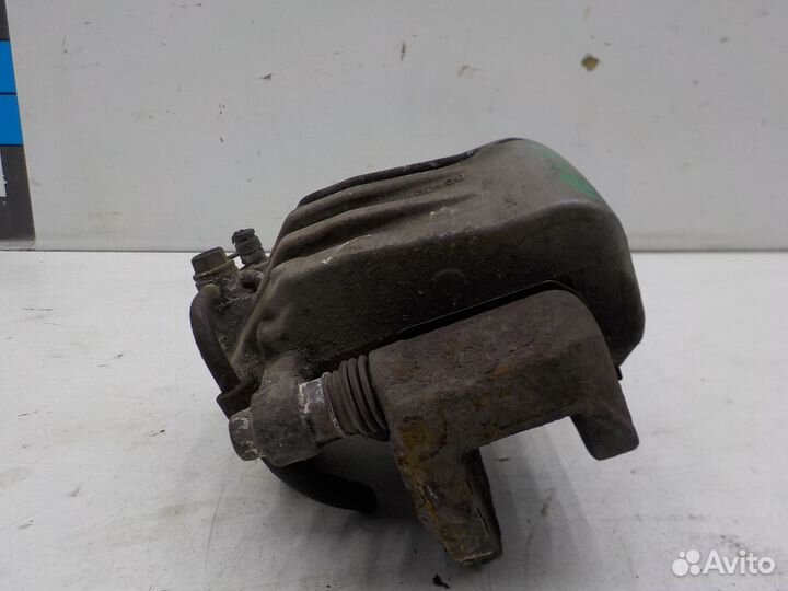 Суппорт передний правый Hyundai Genesis