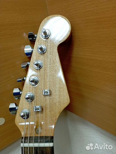 Мощно прокачаный stratocaster