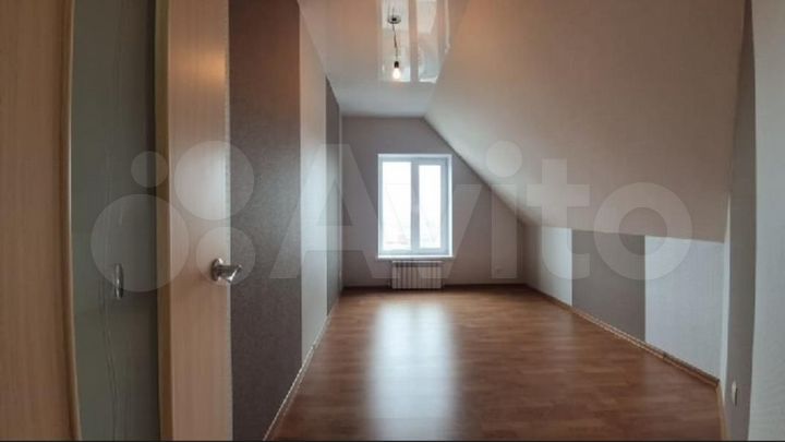 3-к. квартира, 83 м², 3/3 эт.