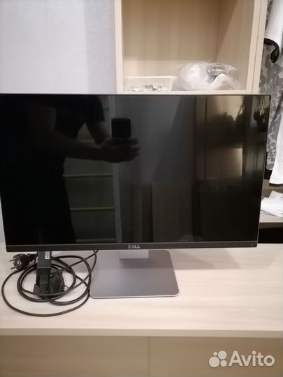 Монитор Dell