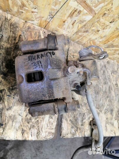 Суппорт тормозной задний Kia Picanto 1 хетчбек 1