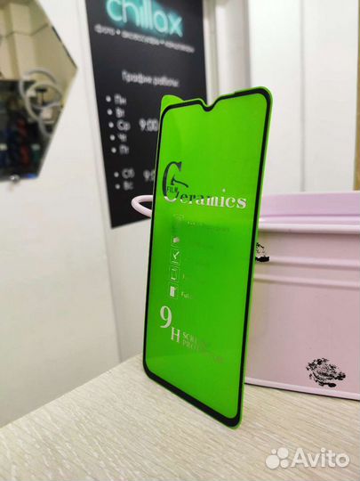 Защитные стекла керамические (не бьются)