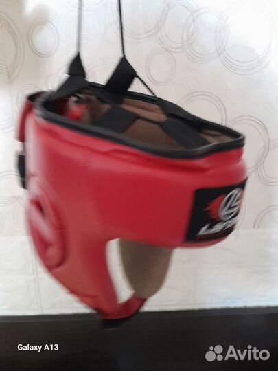 Боксерские перчатки