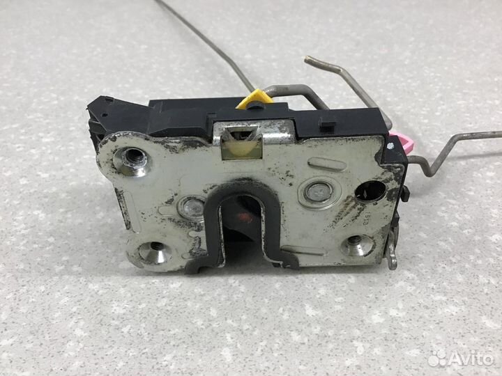 Замок двери задней левой Renault Duster I 2012-202