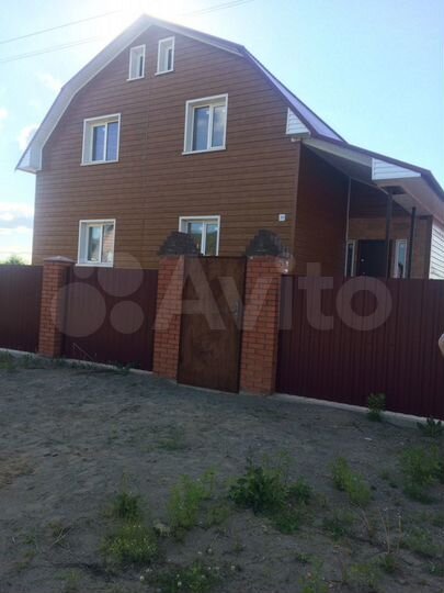 Коттедж 350 м² на участке 15 сот.