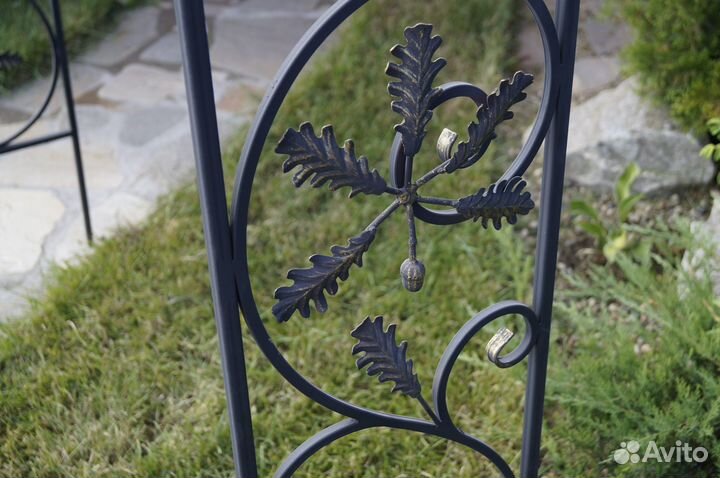 Арка садовая кованная с листьями дуба