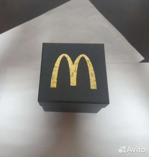 Фирменные McDonald's часы