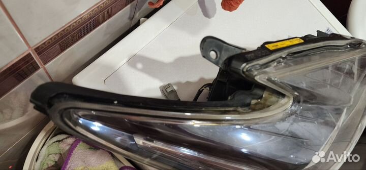 Фара правая тойота приус 4752
