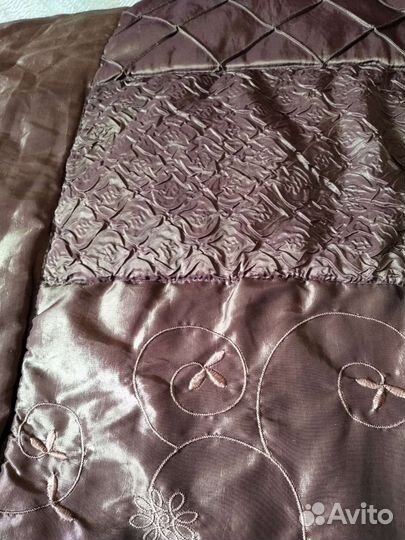 Покрывало стеганое на кровать