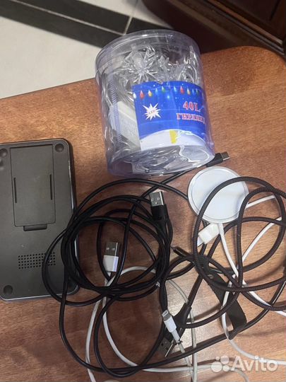 Зарядки и гирлянды сломанные