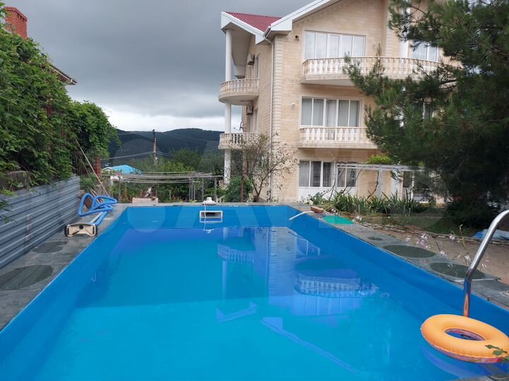 Дом 300 м² на участке 7 сот.