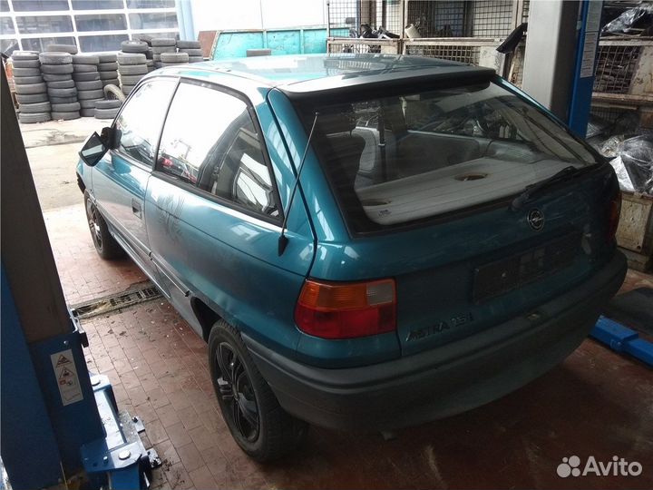 Разбор на запчасти Opel Astra F