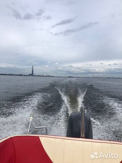 Прогулки на катере Аренда катера с капитаном