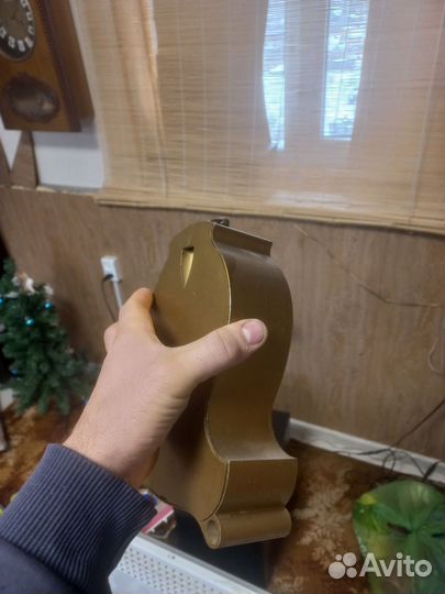 Часы настольные Янтарь