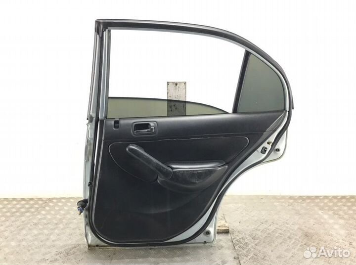 Дверь задняя правая Honda Civic 7 1.3 I 2005