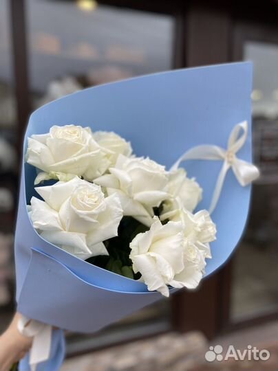 Купить белые розы
