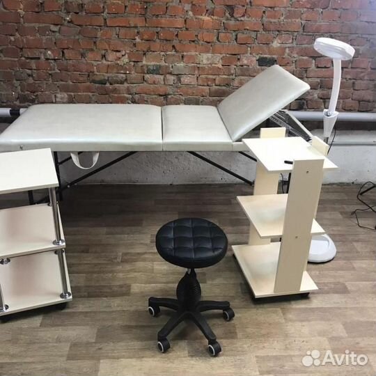 Массажный стол, кушетка трехсекционная