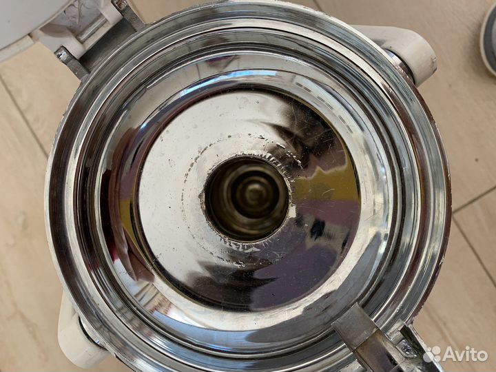 Термос с помпой Китай