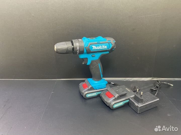 Шуруповерт Makita 26v ударный с набором бит