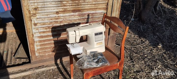 Швейная машина Brother