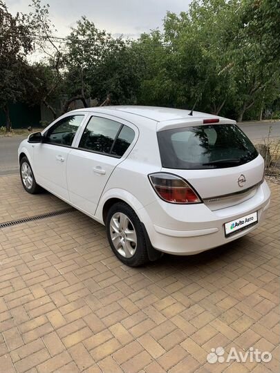 Opel Astra 1.6 МТ, 2014, 156 247 км