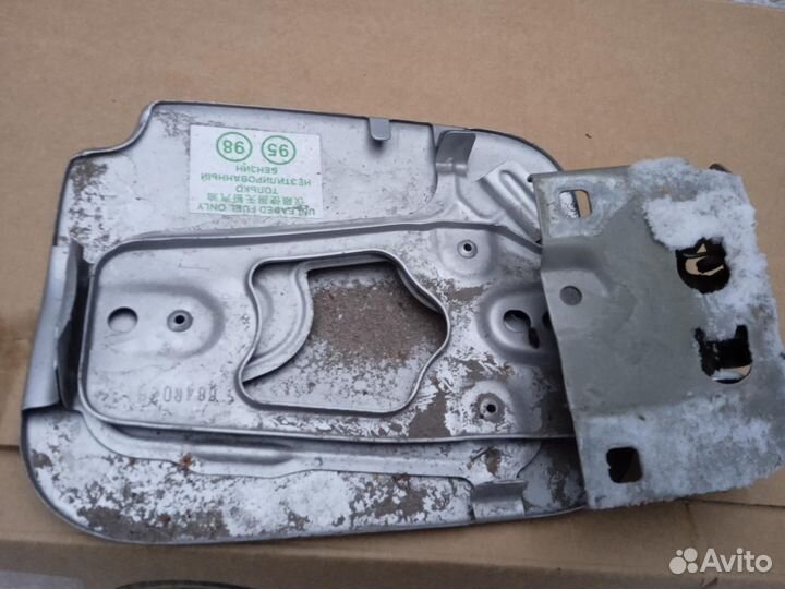 Люк бензобака 788304650R Nissan Terrano Terrano