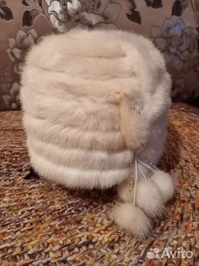 Шапка норковая женская белая