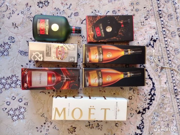 Коробки от алкоголя + 1 бутылка