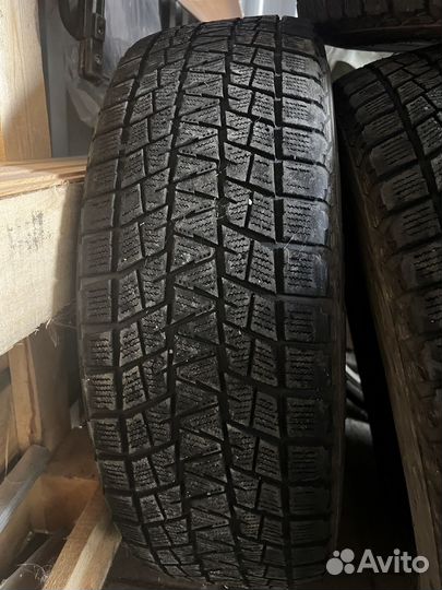 Bridgestone Blizzak DM-V1 215 S