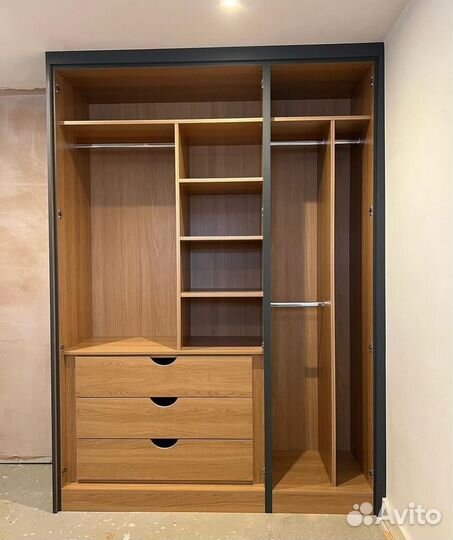 Распашной шкаф