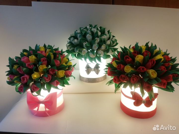 Подарок к праздникам: Светильники тюльпаны (61 шт)