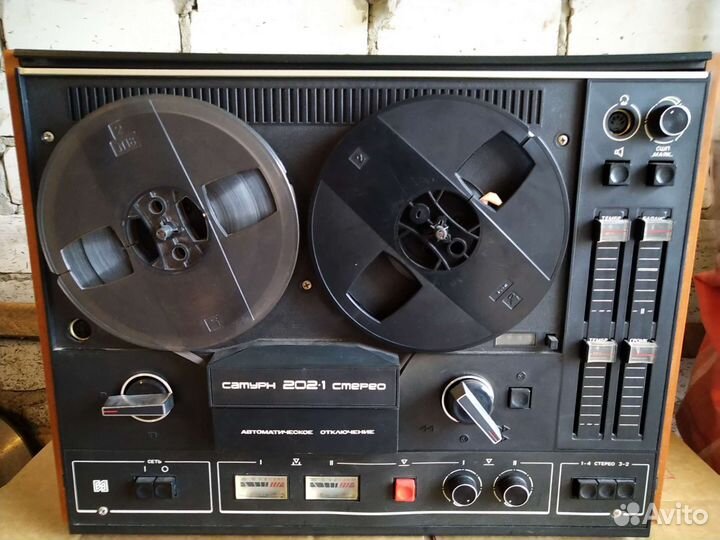 Катушечный магнитофон Сатурн 202