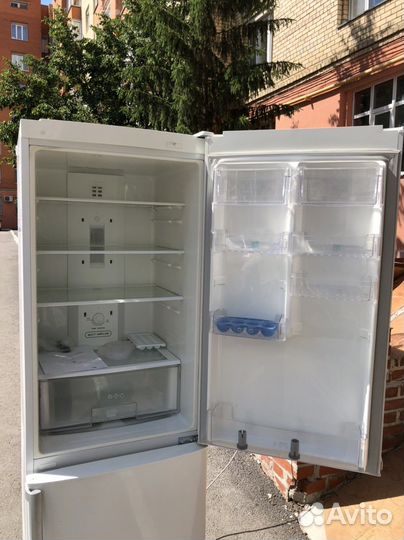 Холодильник LG