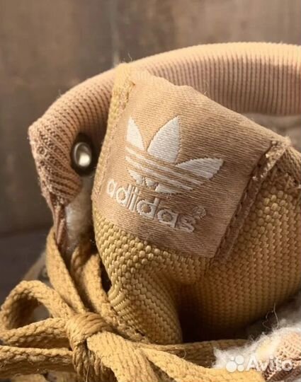 Adidas высокие кеды с мехом 36