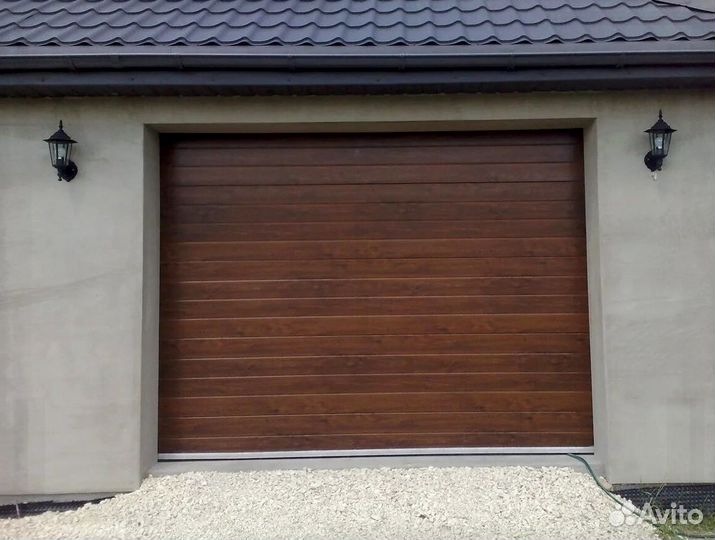 Секционные ворота с монтажом