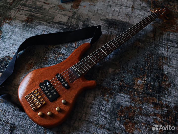 Invasion BG715 бас гитара