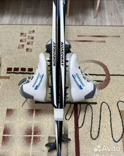 Лыжи беговые детские 150 с ботинками 36р