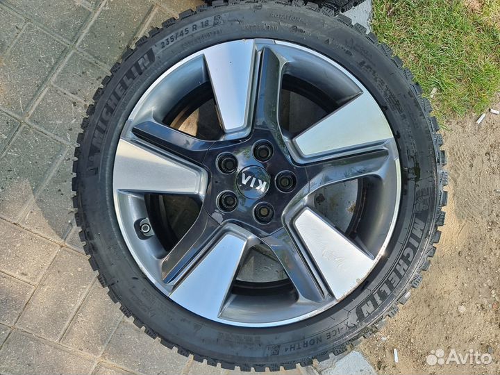 Оригинальные диски r18 kia soul с зимней резиной
